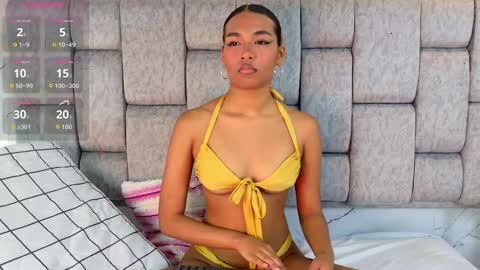 zoeameliie online show from September 15, 8:20 pm