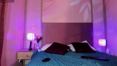 Snapshot of zoeblanc chatting on January 15, 11:37 am zoeblanc online show from January 15, 11:37 am