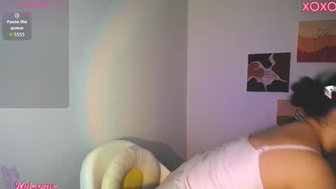 Zoe Bolton online show from October 31, 1:23 pm