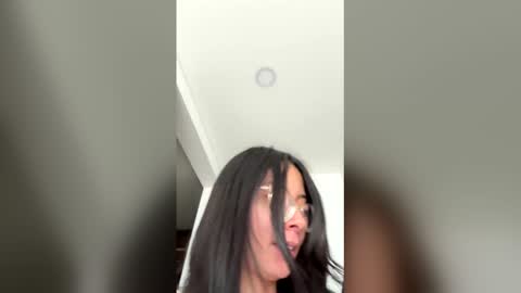 zoecams online show from May 15, 7:54 pm