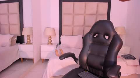 Zoecarrter online show from September 11, 7:58 pm