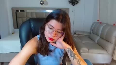 ZOE online show from April 14, 2:12 pm