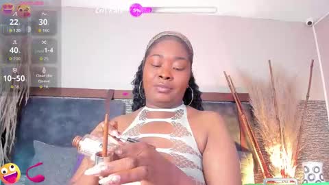 Snapshot of zoee_23 chatting on October 21, 10:49 am Zoe online show from October 21, 10:49 am