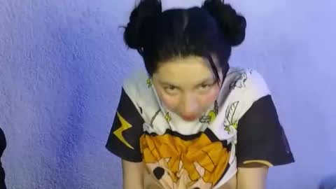 Snapshot of zoee_jhonnyy chatting on January 6, 8:29 am zoee jhonnyy online show from January 6, 8:29 am