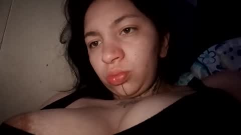 Snapshot of zoee_jhonnyy chatting on February 7, 8:51 am zoee jhonnyy online show from February 7, 8:51 am