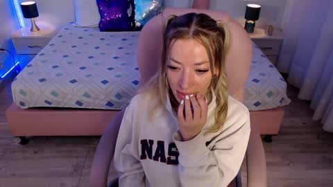 zoe online show from February 20, 4:53 am