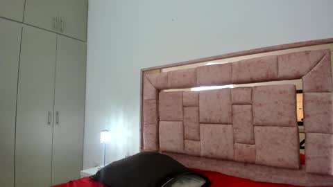 zoee online show from January 10, 6:09 am