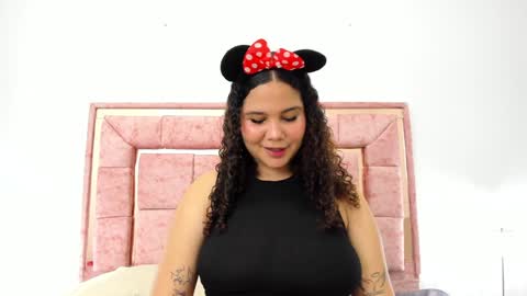 zoee online show from January 11, 3:23 am