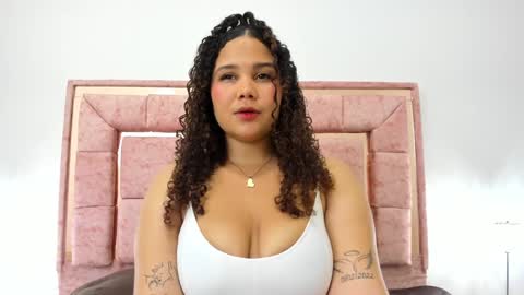 zoee online show from February 8, 6:12 am