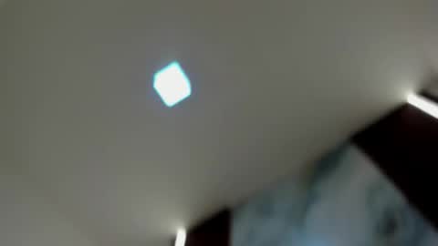 Snapshot of zoee_lov chatting on February 14, 3:36 am zoee online show from February 14, 3:36 am