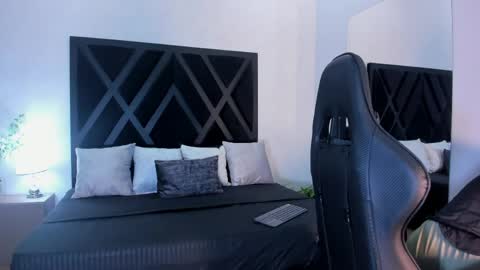 Zoe 3 online show from May 25, 5:41 pm