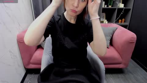 Snapshot of zoeeast chatting on January 3, 1:25 pm Zoe online show from January 3, 1:25 pm