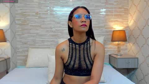 Snapshot of zoeesmitth chatting on December 18, 11:56 am ZoeeSmitth online show from December 18, 11:56 am