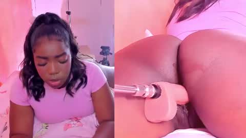 Snapshot of zoeethompson_cm chatting on June 25, 10:53 am online show from June 25, 10:53 am