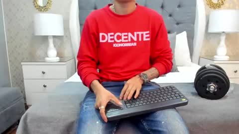 Zoe Krug online show from September 28, 1:38 pm