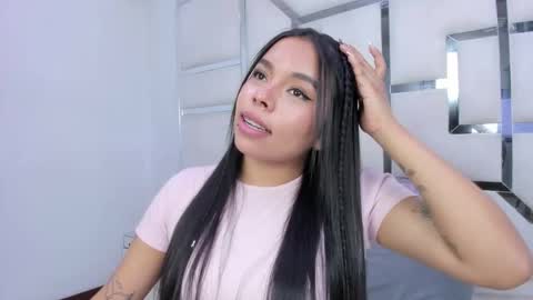 ZoeSwam online show from April 6, 2:07 pm