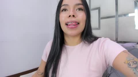 ZoeSwam online show from May 30, 1:19 pm