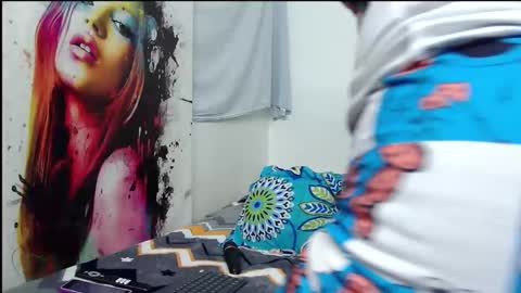 Snapshot of zoethorner chatting on April 16, 12:17 pm zoethorner online show from April 16, 12:17 pm