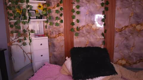 zoey fox  online show from May 14, 1:12 am
