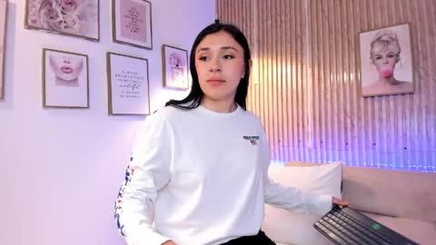 Zoey  online show from April 11, 12:09 pm