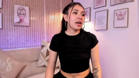 Zoey  online show from April 16, 1:01 pm