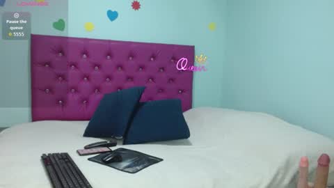 Zoey online show from July 3, 7:26 am
