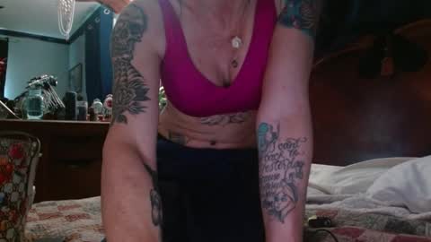 Snapshot of zoeyportland chatting on March 17, 4:10 pm Zoey Portland online show from March 17, 4:10 pm