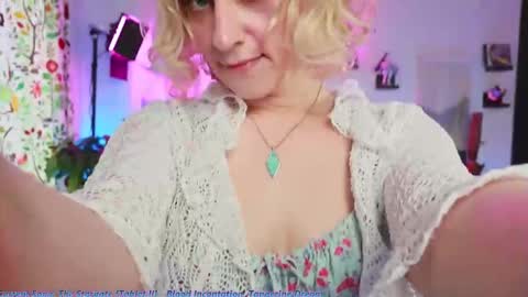 Zoey Ryan online show from March 24, 6:13 pm