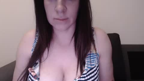 Snapshot of zoibee chatting on November 14, 9:24 pm zoibee online show from November 14, 9:24 pm