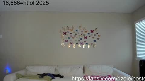 Snapshot of zoiebutterfly chatting on October 7, 8:50 pm Zoie online show from October 7, 8:50 pm