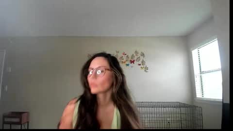 Zoie online show from March 1, 9:50 pm