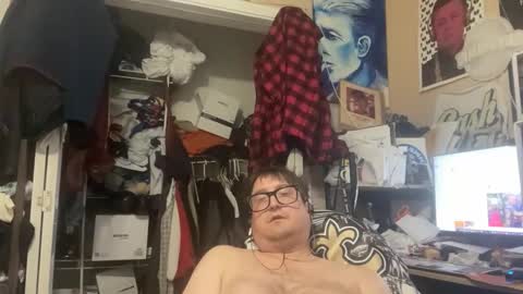 Snapshot of zone45887003 chatting on February 4, 3:23 am daddybighardonlate online show from February 4, 3:23 am