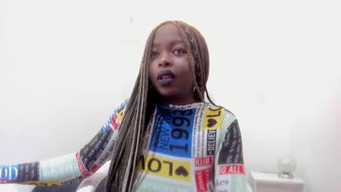 Zooe online show from December 7, 11:40 am