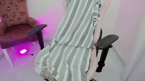 Alicie online show from October 22, 3:01 pm