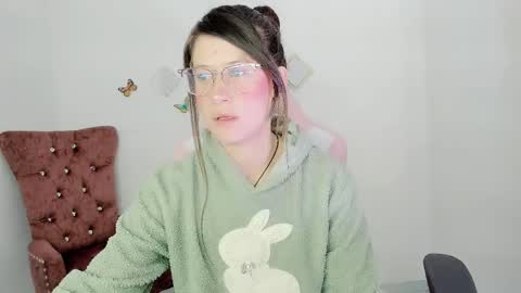 Alicie online show from December 22, 4:15 pm