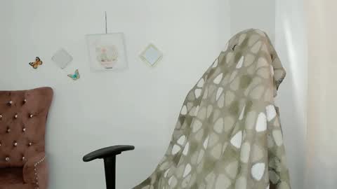 Alicie online show from March 11, 3:29 pm