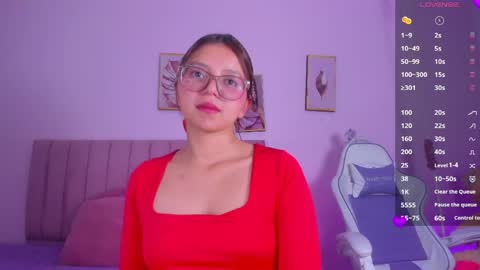 Zoe online show from April 8, 12:05 pm