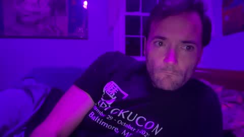 Snapshot of zorakload chatting on October 1, 3:01 am Jesse online show from October 1, 3:01 am