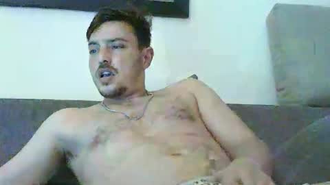 Roy online show from November 20, 7:13 pm