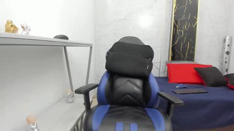     online show from November 7, 12:21 am