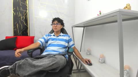     online show from November 9, 7:34 pm