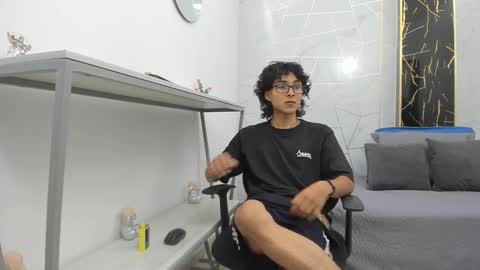     online show from November 16, 7:41 pm