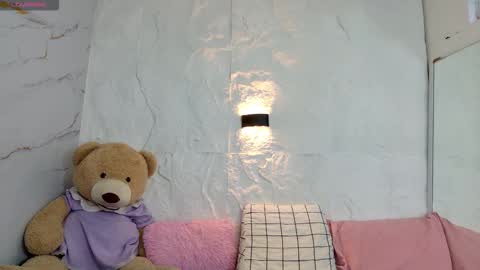 Snapshot of zorravioleta chatting on January 6, 11:47 am Violeta online show from January 6, 11:47 am