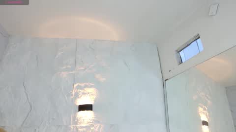 Snapshot of zorravioleta chatting on January 11, 11:26 am Violeta online show from January 11, 11:26 am