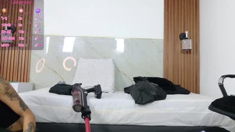 Snapshot of zorravioleta chatting on February 5, 11:48 am Violeta online show from February 5, 11:48 am