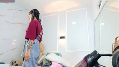 Snapshot of zorravioleta chatting on February 22, 11:53 am Violeta online show from February 22, 11:53 am