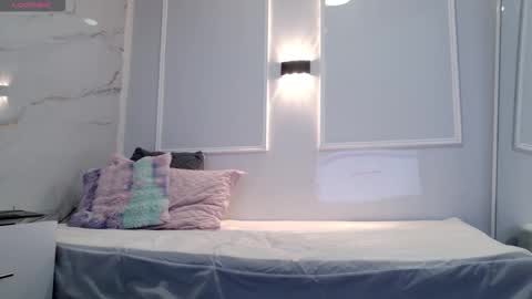 Snapshot of zorravioleta chatting on March 2, 11:39 am Violeta online show from March 2, 11:39 am