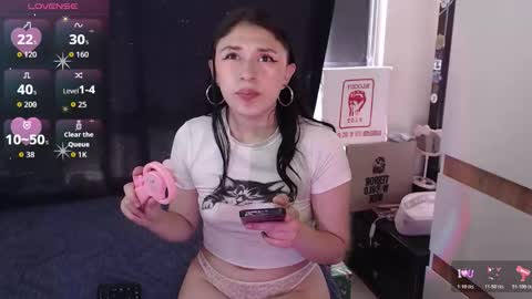 cintya kors online show from December 3, 6:50 pm