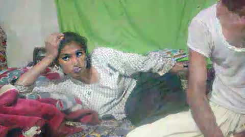 Snapshot of zoyakhan803 chatting on October 25, 10:04 pm zoyakhan803 online show from October 25, 10:04 pm