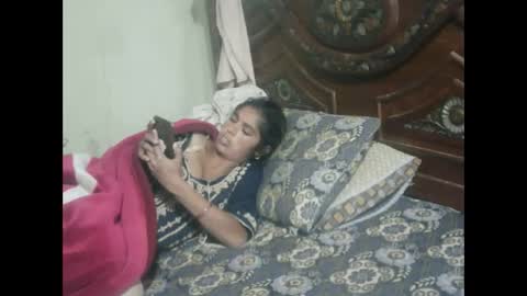 Snapshot of zoyakhan803 chatting on November 1, 9:28 pm zoyakhan803 online show from November 1, 9:28 pm